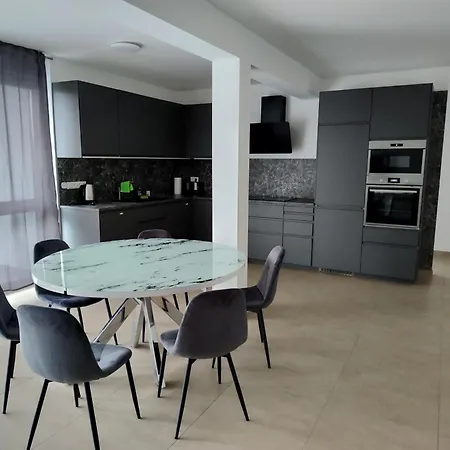 Valley Of Business Frankfurt-airport - Grey Label Penthouse Apartment Hofheim am Taunus